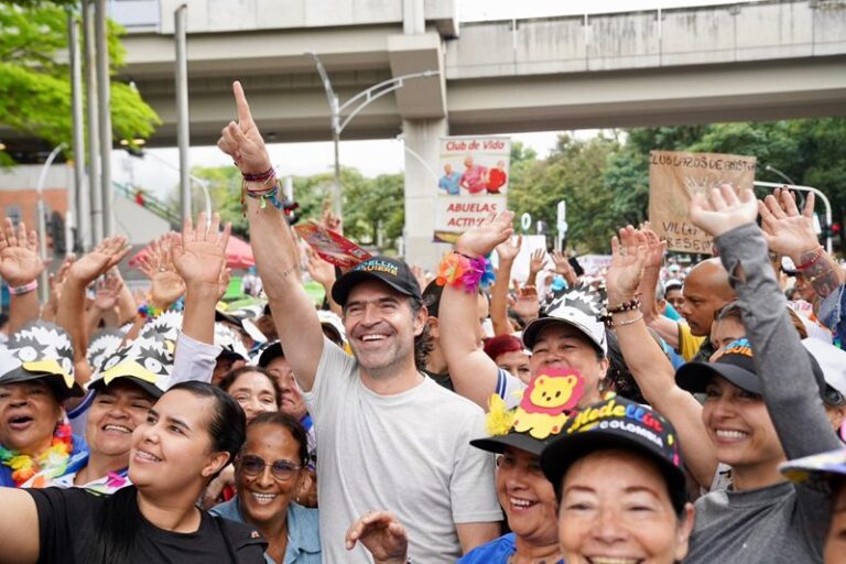 Así se vivió la marcha Pro Adulto Mayor con la participación de más de 10 mil personas