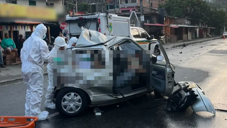 dos personas perdieron la vida al ser chocados en la vía Girardota – Barbosa