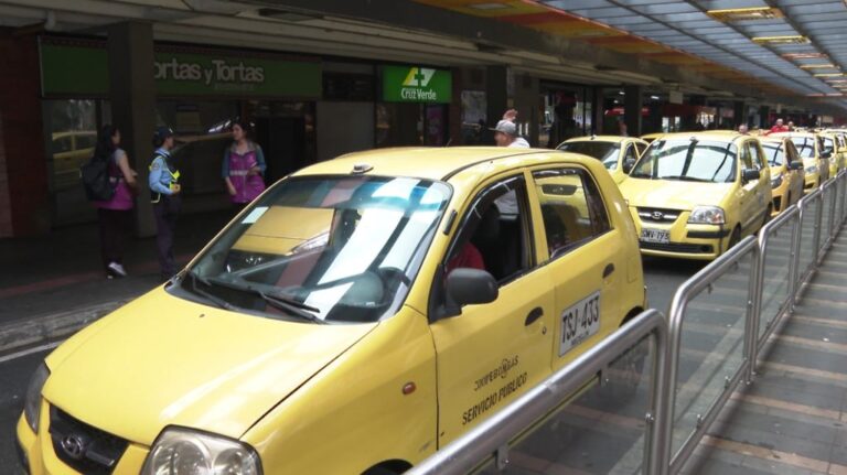 taxistas hicieron un aporte a la ciudadanía que se robó las miradas en Medellín