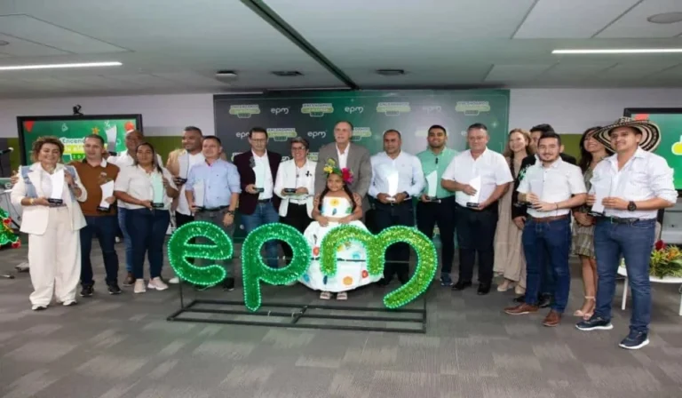 Así se Iluminarán 14 Municipios en Diciembre: El Caso de Girardota