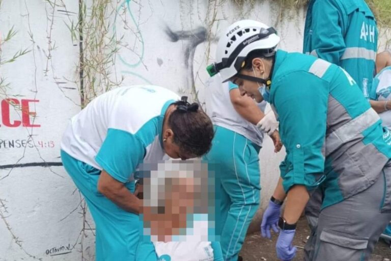 En Manrique, motociclista atropelló a adultos mayores cuando hacía piques