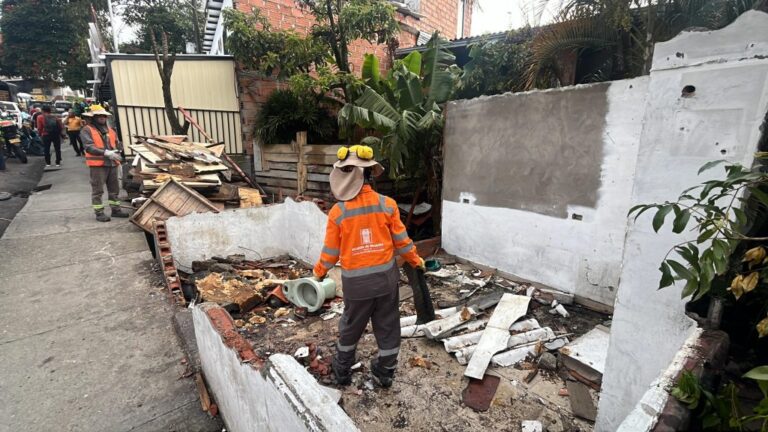 Fueron demolidas cuatro estructuras en el Doce de Octubre